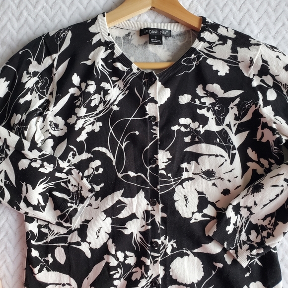 August Silk Black & White Floral Print Button Down Cardigan Size Small - Picture 4 of 14